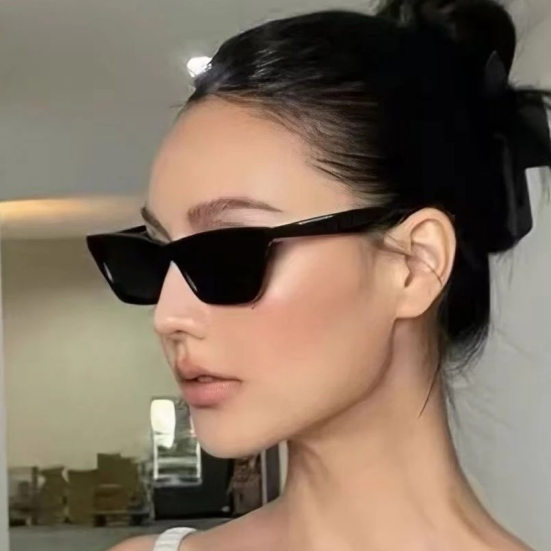 Sunglasses Cat Eye - Kacamata Hitam Cat Eye Mewah Wanita