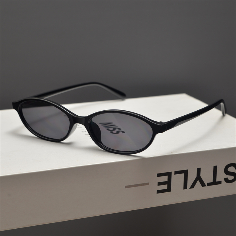 Kacamata Hitam Oval Cat Eye Re - Sunglasses Cat Eye ulasan dan harga